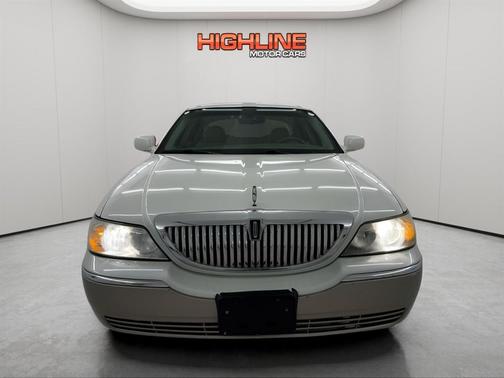 2006 Lincoln Town Car Signature
