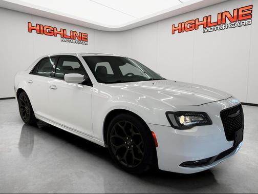 2016 Chrysler 300 S