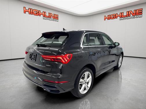 2021 Audi Q3 45 S line Premium