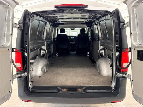 2020 Mercedes-Benz Metris Base