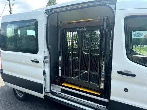 Oxford White 2017 Ford Transit-250 Base
