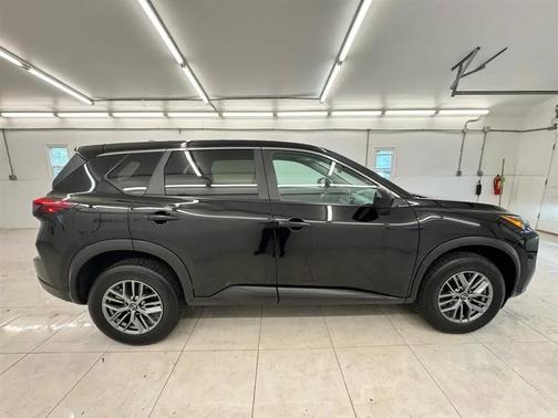 Super Black 2024 Nissan Rogue S
