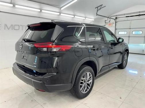 Super Black 2024 Nissan Rogue S