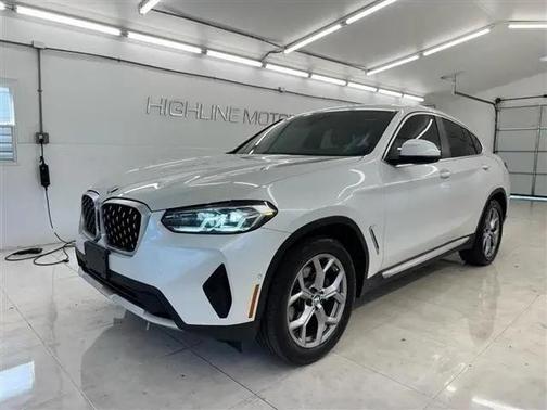 White 2023 BMW X4 xDrive30i