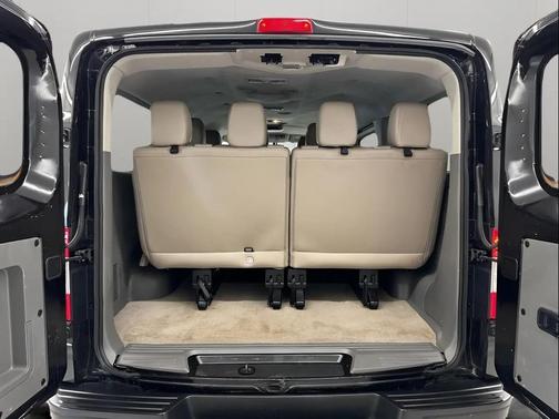 2017 Nissan NV Passenger NV3500 HD SL V8