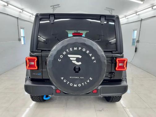 Black Clearcoat 2023 Jeep Wrangler 4xe Rubicon