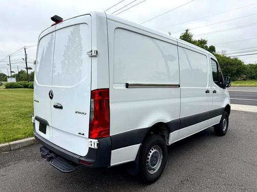 2019 Mercedes-Benz Sprinter 2500 Standard Roof