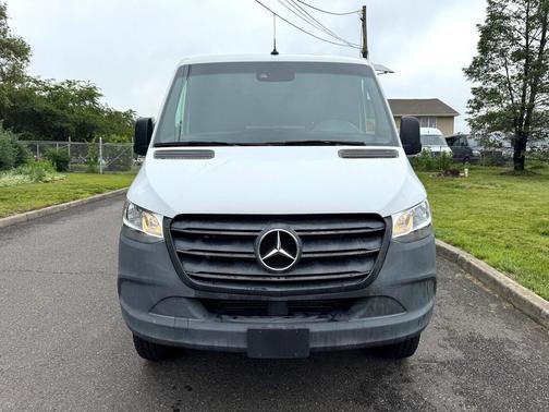 2019 Mercedes-Benz Sprinter 2500 Standard Roof