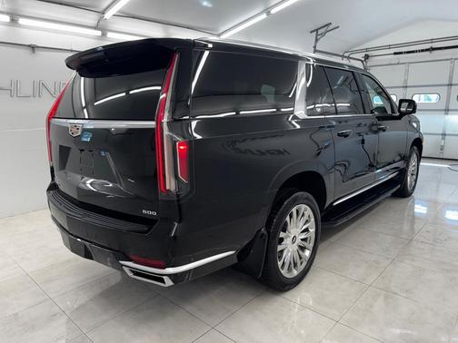 2022 Cadillac Escalade ESV Luxury