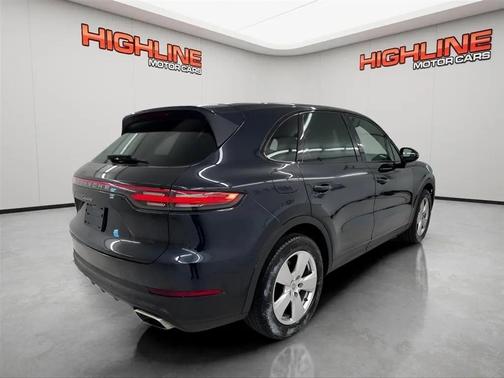 Moonlight Blue Metallic 2020 Porsche Cayenne Cayenne