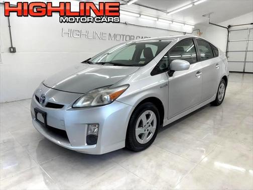 2010 Toyota Prius III