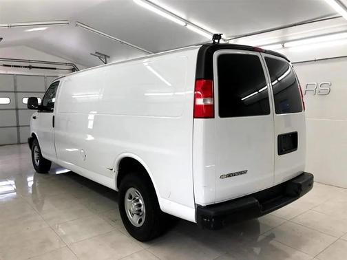 Summit White 2019 Chevrolet Express 2500 Work Van