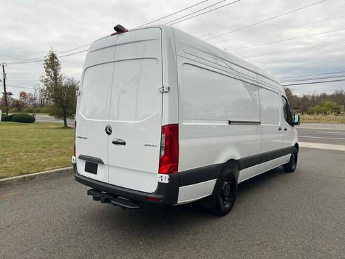 2025 Mercedes-Benz Sprinter 2500 High Roof