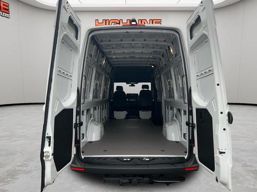 2025 Mercedes-Benz Sprinter 2500 High Roof