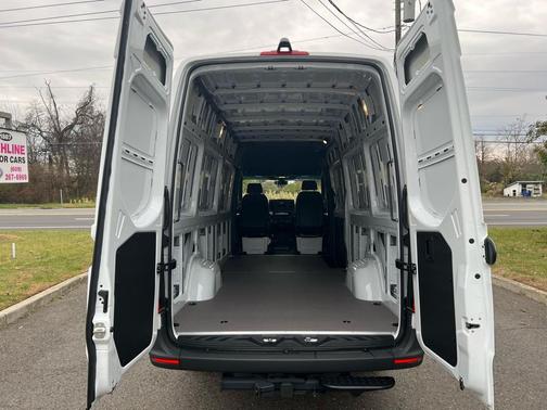 2025 Mercedes-Benz Sprinter 2500 High Roof