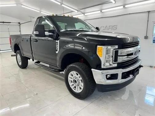 Shadow Black 2017 Ford F-250 XLT