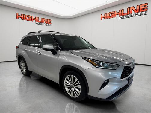 2022 Toyota Highlander Platinum