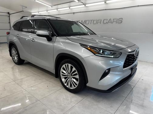 2022 Toyota Highlander Platinum