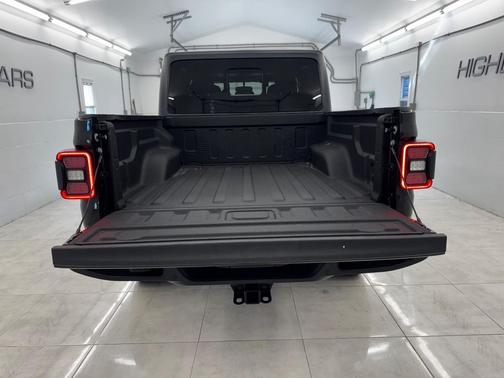 2021 Jeep Gladiator Sport S