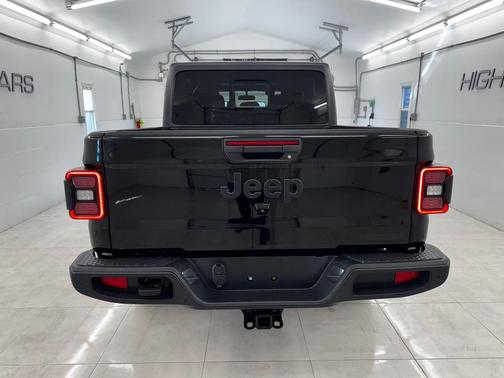 2021 Jeep Gladiator Sport S