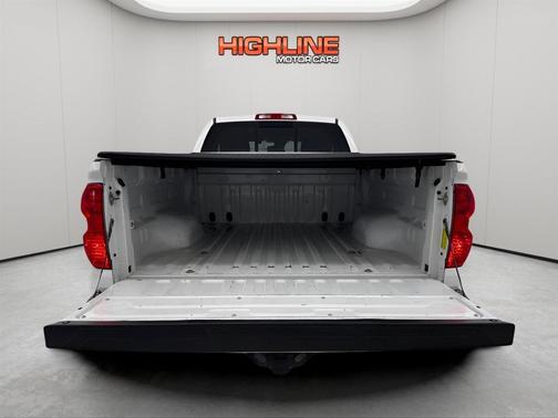 2018 Toyota Tundra SR5