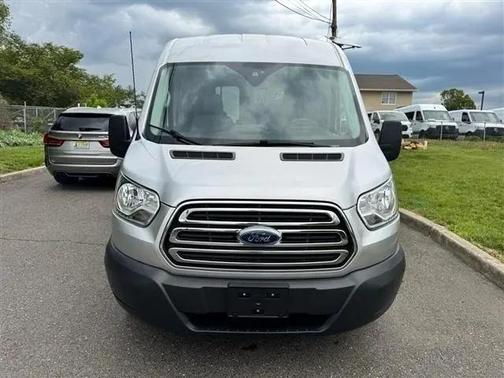 Ingot Silver Metallic 2018 Ford Transit-150 XLT