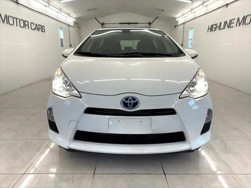 2013 Toyota Prius c Three