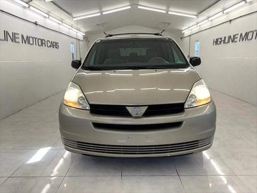2005 Toyota Sienna CE