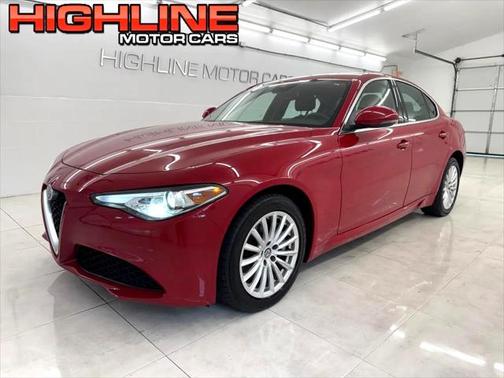 2021 Alfa Romeo Giulia Base