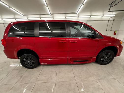 2016 Dodge Grand Caravan AVP/SE