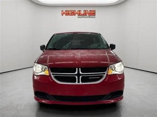 Red 2016 Dodge Grand Caravan AVP/SE