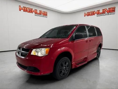Red 2016 Dodge Grand Caravan AVP/SE