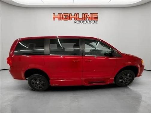 Red 2016 Dodge Grand Caravan AVP/SE