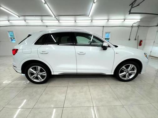 2022 Audi Q3 45 S line Premium Plus