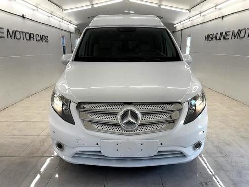 2016 Mercedes-Benz Metris Base
