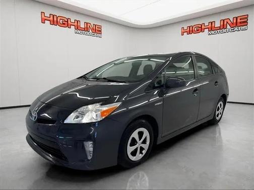 Winter Gray Metallic 2012 Toyota Prius Three