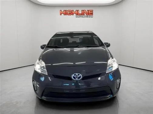 Winter Gray Metallic 2012 Toyota Prius Three