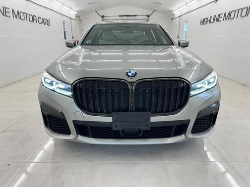 Donington Gray Metallic 2021 BMW 750 i xDrive