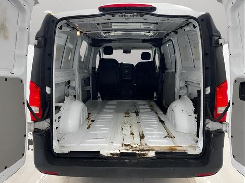 2017 Mercedes-Benz Metris Base
