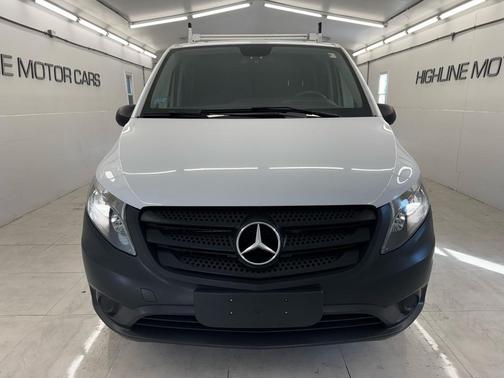 2017 Mercedes-Benz Metris Base