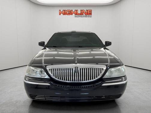 2006 Lincoln Town Car Signature