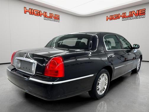 2006 Lincoln Town Car Signature