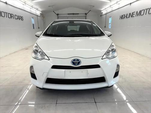 2013 Toyota Prius c Three
