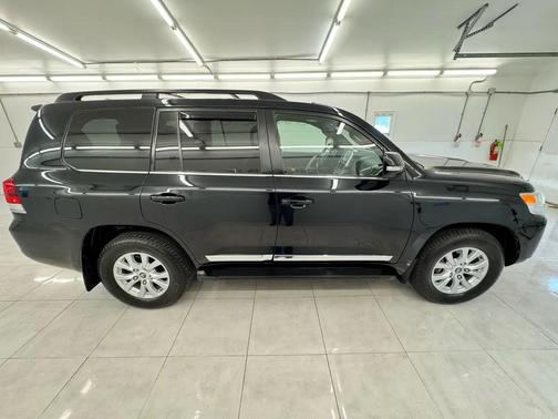 Midnight Black Metallic 2021 Toyota Land Cruiser Base