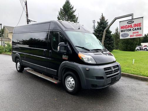 Photo 3 of 26 of 2014 RAM ProMaster 2500 Window Van High Roof