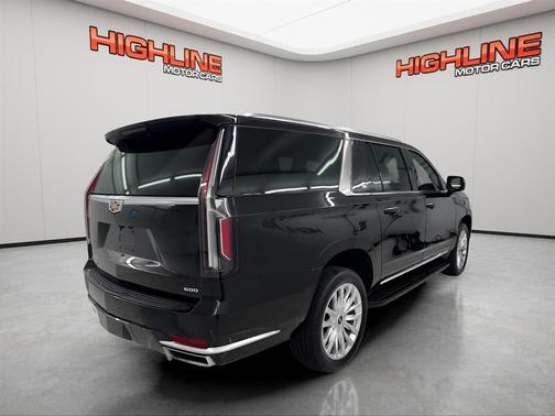 2022 Cadillac Escalade ESV Luxury