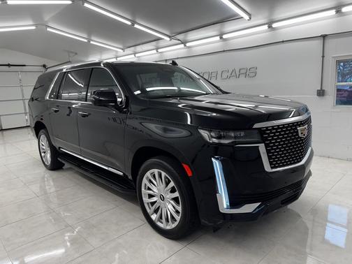 2022 Cadillac Escalade ESV Luxury