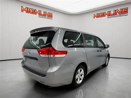 Silver Sky Metallic 2014 Toyota Sienna L