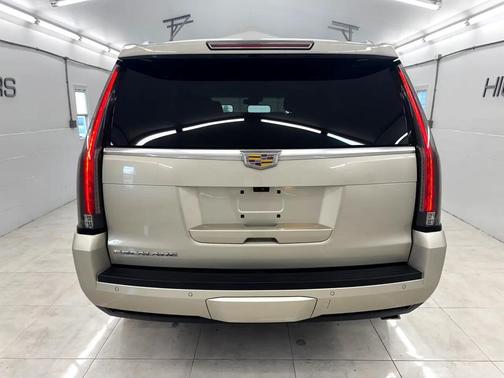 2017 Cadillac Escalade Premium Luxury
