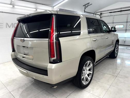 2017 Cadillac Escalade Premium Luxury